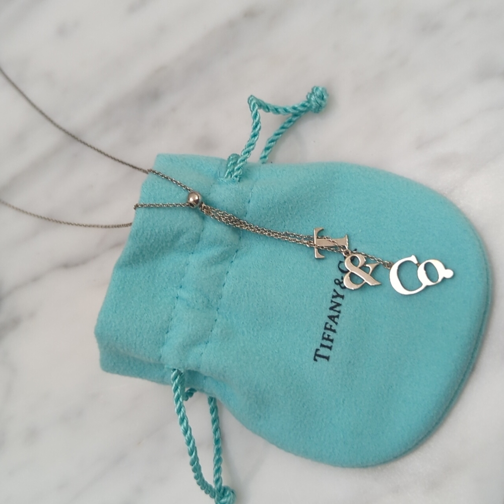 discontinue to Tiffany and Co Sterling silver necklace - Picture 1 of 3